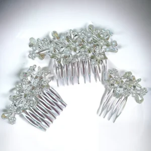 3 броя украшения за коса сребристи на бял фон