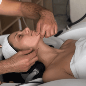 Масаж на лице